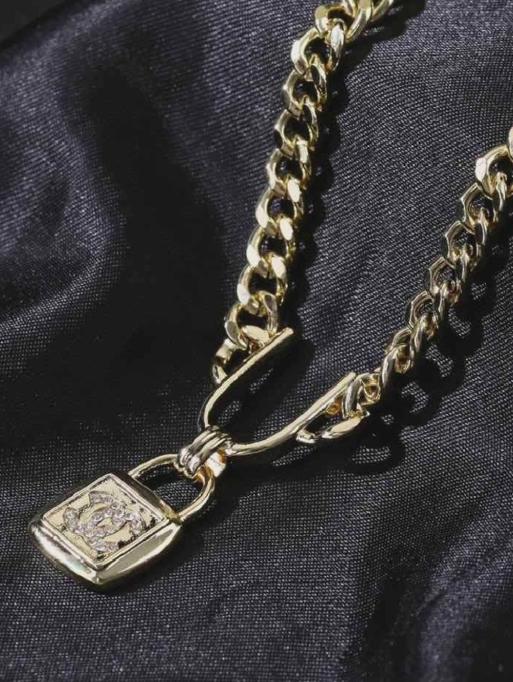Diamond-Set Padlock Pendant Cuban Link Necklace - Picture 5 of 5